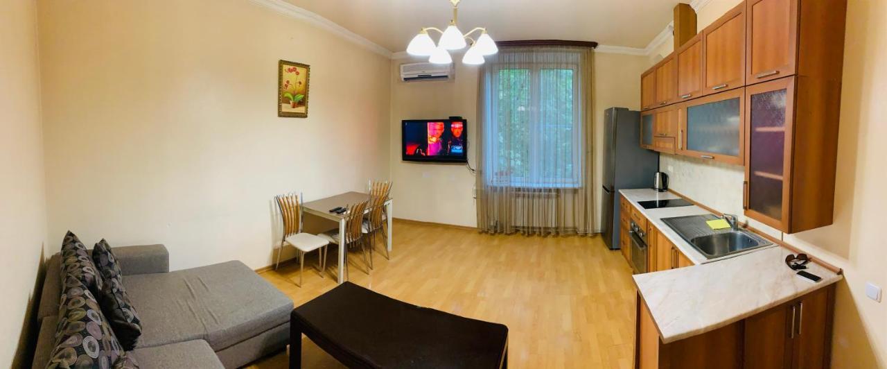 City Center Apartment On Sayat Nova Street Jereván Kültér fotó