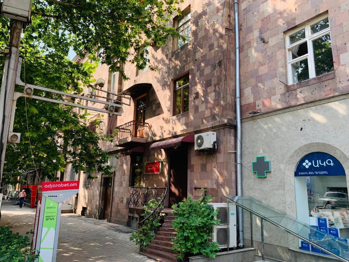 City Center Apartment On Sayat Nova Street Jereván Kültér fotó