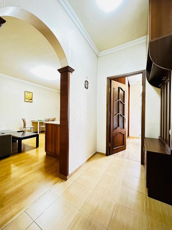 City Center Apartment On Sayat Nova Street Jereván Kültér fotó